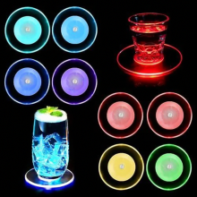Set van 8 LED-onderzetters, ronde waterdichte acryl onderzetters met verlichting, kleurrijke onderzetters met 7 lichtstanden, aan/uit-schake