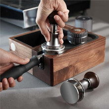 Pressino per Espresso da 58,5 mm - Pressino A Pressione Costante di 13,6 Kg (30 Libbre) Calibrato per Una Preparazione Perfetta Ogni Volta.