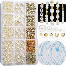 Normalizujem názov do angličtiny Amazon UK, odstraňujem výrazy podobné značke a neanglické fragmenty a potom kontrolujem