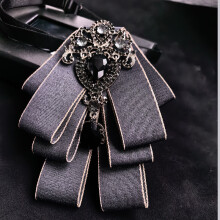 (StyleL)Versatile Collar Flower Pin With Glittering Stones For Office Party Or Gift Use