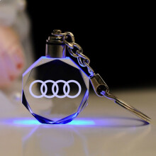 Breloc metalic gravat multicolor cu cutie cadou inclusă, breloc durabil pentru uz zilnic și cadouri