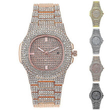 Dames polshorloge met kristallen, strass-armband, kwartsuurwerk en glinsterende details, elegant zilverkleurig design