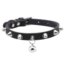 Collar para mascotas de piel auténtica con cascabel, remaches de aleación y cuerda de tracción, para gato y perro, marró