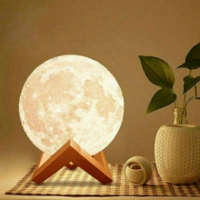 Nastrojowa lampa księżycowa 3D – 8 cm Designerska lampka nocna – Ciepłe białe światło LED – Dekoracyjna lampa stołowa na