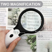 Magnifying glass with light, portable dual lens 10X-30X, lightweight, large 3-LED magnifier for reading by the elderly and ch