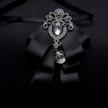 (BlackWhiteDiamond)Erwachsene breite Herrenfliege mit gespleißtem Material und herzförmiger Corsage für formelle Veranstaltungen