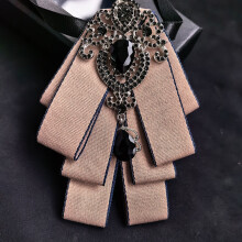 (StyleD)Versatile Collar Flower Pin With Glittering Stones For Office Party Or Use Gift