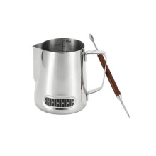 600ml Milk Frothing Pitcher with Built-in Temperature Gauge, Coffee Latte Art Cup with Wooden Handle Latte Art Pen