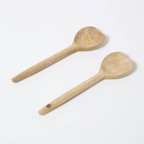 Homescapes Mango Wood Heart Shaped Spoons, Set of 2 1