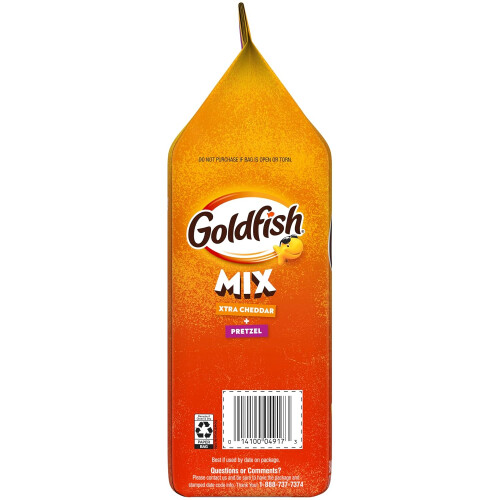 Goldfish Crackers Mix with Xtra Cheddar 1