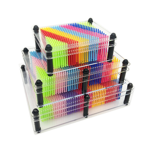 Bunte Stecknadel-Tafel, 3D-Spiel und 2