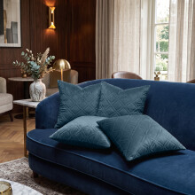 (4X, NAVY) Premium Diamond Design Velvet Filled Cushion