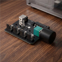4 Channel PWM Cooling Fan Hub 12V & 5521 Max 100W 4Pin Fan Speed Controller for PC NAS Server Case Fan Splitter