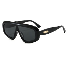 (Black Gray)Stilvolle Polycarbonat Sonnenbrille mit Vollrahmen-Design für Reisen und Veranstaltungen