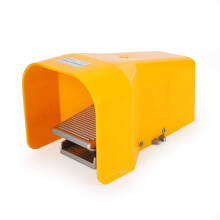 Pneumatic Foot Pedal Switch, Pneumatic Valve Foot Pedal Compressed Air Foot Valve Foot Press Control Pad 3Way 2 Position 23.2 x 12.8 x 13.4 cm