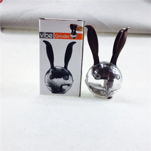 4X  Saltball Salt Pepper Grinder Mill Cute