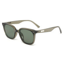 (StyleC)Stilvolle Sonnenbrille Damen kleines Gesicht modischer Sinn trendig quadratisch UV-Schutz