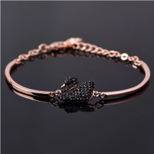 Trendiges Schwanenarmband Mini – Zirkonia-Einlage, Volldiamant-Armreif, Geschenkidee