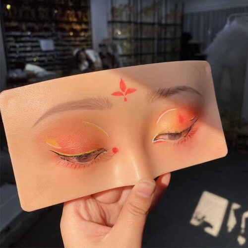 Upgraded Silicone Makeup Practice Board with Real Skinlike Texture for Precise Eye and Face Training 2
