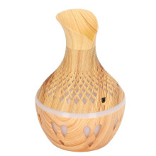 Aromatherapie luchtbevochtiger van 300 ml met houtnerfdesign, USB-voeding en LED-kleurenverlichting voor thuisgebruik