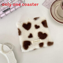 (White)Sous-verres carrés en peluche coeur pour protection table basse avec caractéristiques anti-calculose