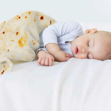 Babydecke rund Tortilla mit Mütze 85x85 cm