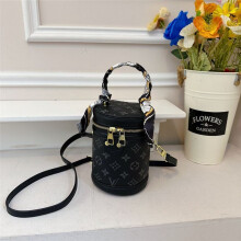 (Black, 13*11.5*17.5) Retro printed cylindrical bucket bag