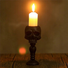 Skull Candle Holder Gothic Tabletop Skeleton Head Candlestick Retro Spooky Tealight Cup Resin Halloween Decor