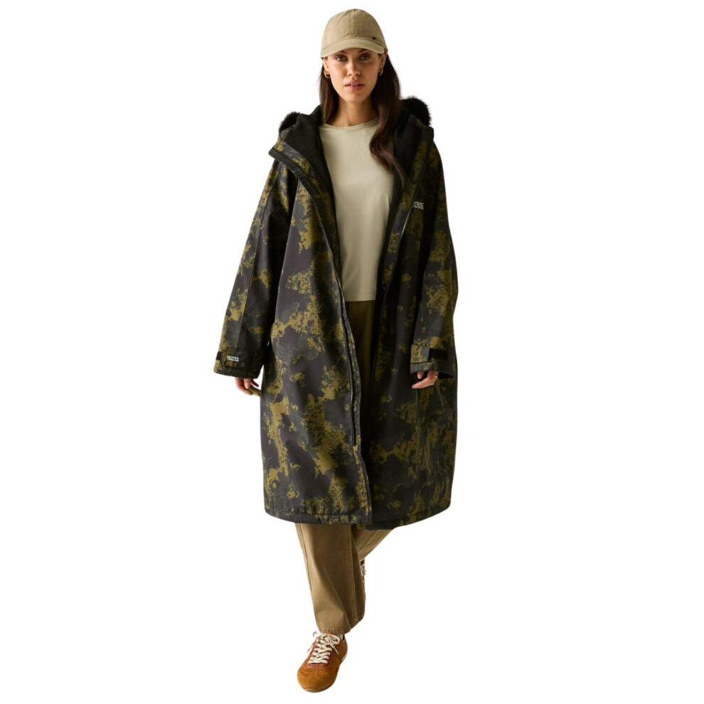 Regatta Women's Adult Waterproof Changing Robe Pro Bark Green Distressed Textured Medium - Image 5
