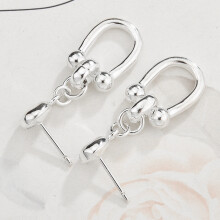(Silver) Horsebit Trendy Earrings For Women With Copper Material Gift Piercing Titanium