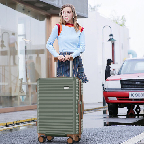 SHOWKOO Suitcase Sets 5 Piece Expandable Hardshell PC Luggage, Green 1