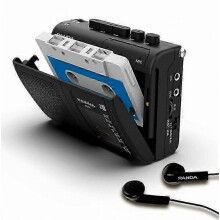 Tragbarer Kassettenrekorder im Walkman-Stil mit AM/FM-Radio und Lautsprecher