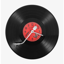 Horloge murale rétro nostalgique ultra-silencieuse en forme de disque vinyle, style café-bar.