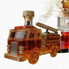 Liquor Bottle 300ml Fire Truck Shaped Bar Bottle Glass Whisky Decanter For Cocktail Wedding Cabinet Holiday Party