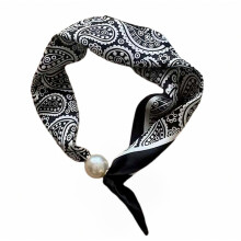 Breathable Pearl Neck Scarf, Magnetic Closure French Pattern Silk Scarf for Work and Leisure