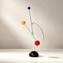 (Type a) Desk Mobiles Calder Art Balancing Device Dynamic Sculpture Wabi-Sabi Desk Decor for Sample Room Home Office Art Ornament