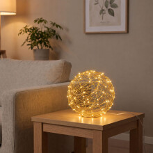 20 cm große goldene LED-Dekorkugel – warmweißes Licht