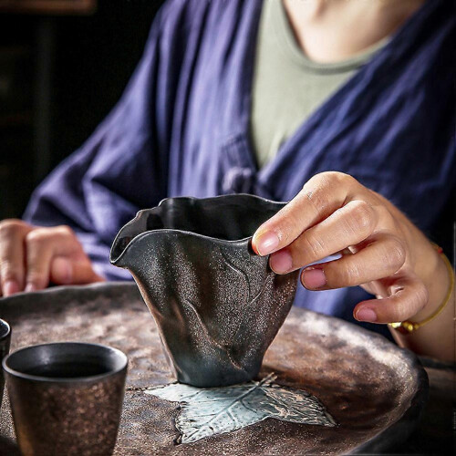2026 Dark Brown Ceramic Tea Pitcher for Brewing Tea 1Pcs Decorative Mug 2