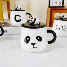 Niedlicher Porzellan-Kaffeebecher mit Panda-Motiv, 3D-Panda-Deckel und Löffel (Modelljahr 2026), Geschenk für Panda-Liebhaber