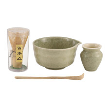 Service à matcha 2026, service à thé japonais comprenant un bol à matcha, un porte-matcha et un bol en bambou (photo couleur).