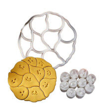 Molde para galletas con forma de espectro, práctico y funcional para hornear.