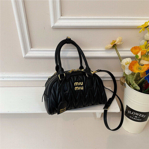 (Black) Sweet pleated mini pillow bag