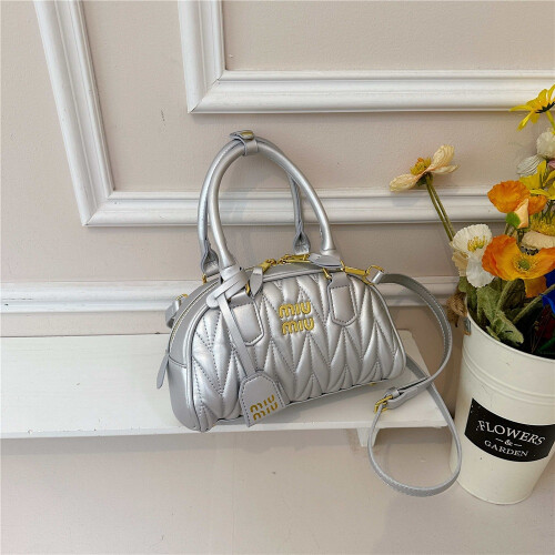 (Silver) Sweet pleated mini pillow bag