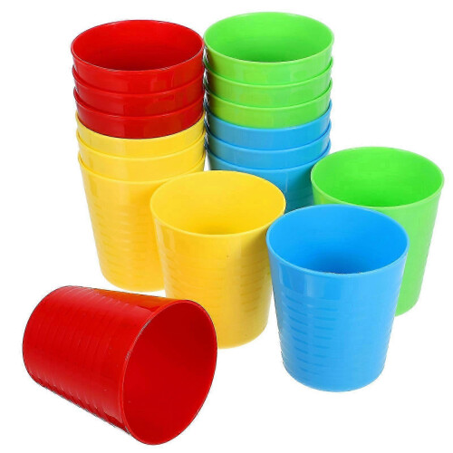 Set di 16 bicchieri di plastica riutilizzabili, facili da pulire, ideali per casa e amici, in ABS multicolore.