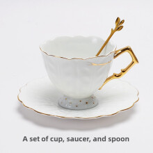 Paire de tasses à café en céramique sophistiquées avec des accents d'os et d'or pour salon