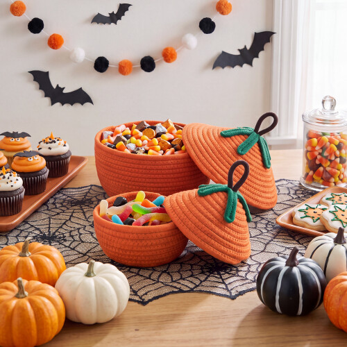 Living And Home 2-Piece Decorative Halloween Pumpkin Woven Baskets with Lids