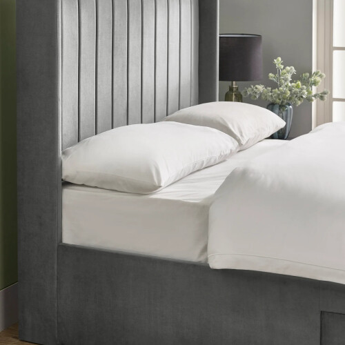Leila Bottle Green 150cm Kingsize Bed