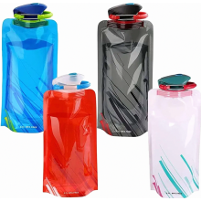 Set van 4 opvouwbare waterflessen van 700 ml, flexibele herbruikbare reisflessen voor wandelen, kamperen en avontuur.