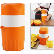 Handmatige citruspers met sapreservoir, sinaasappelpers voor vers fruit- en groentesap.