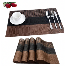 Lot de 6 sets de table en PVC 30 x 45 cm, antidérapants, lavables et résistants à la chaleur, pour la cuisine et la salle à manger.
